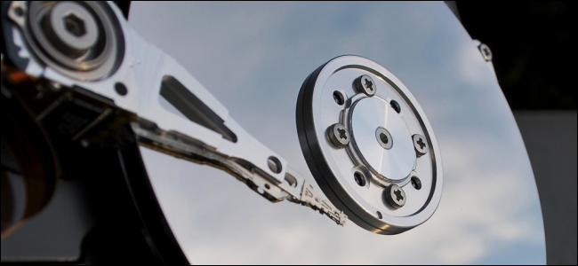 Windows でハードドライブの容量が間違って表示されるのはなぜですか?